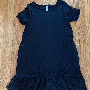 Womens Black Ruffle-Hem Dress - Casual Short Sleeve